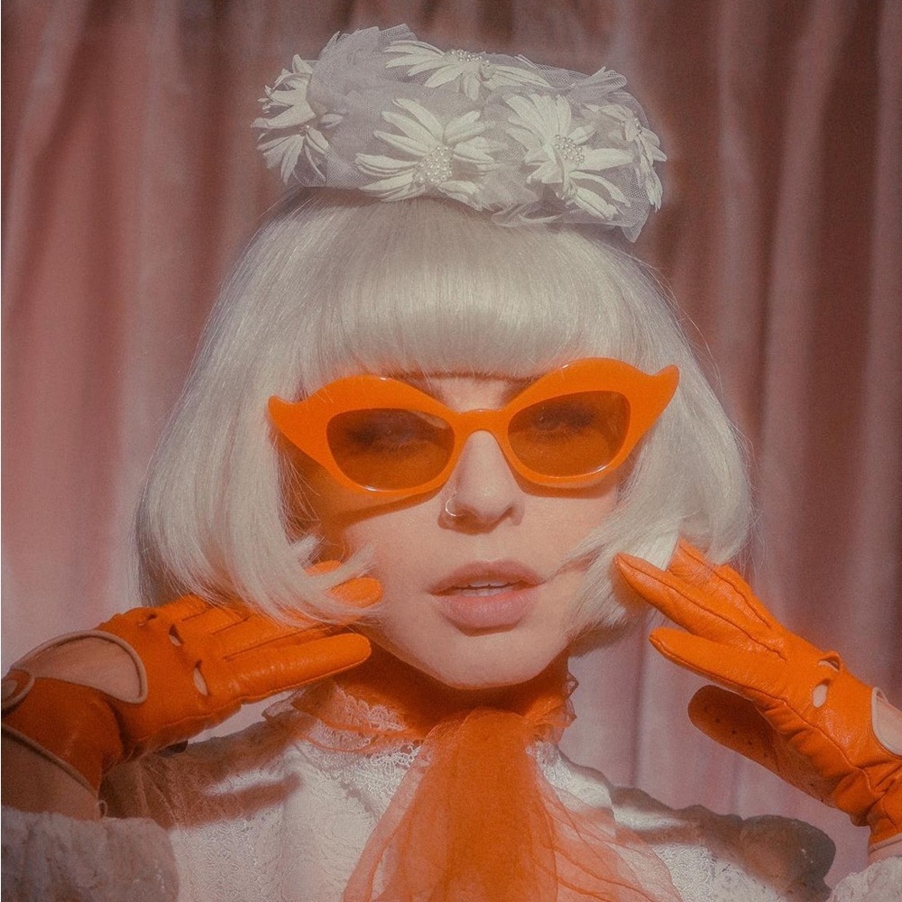 Fashion brand company Orange lash sunglasses